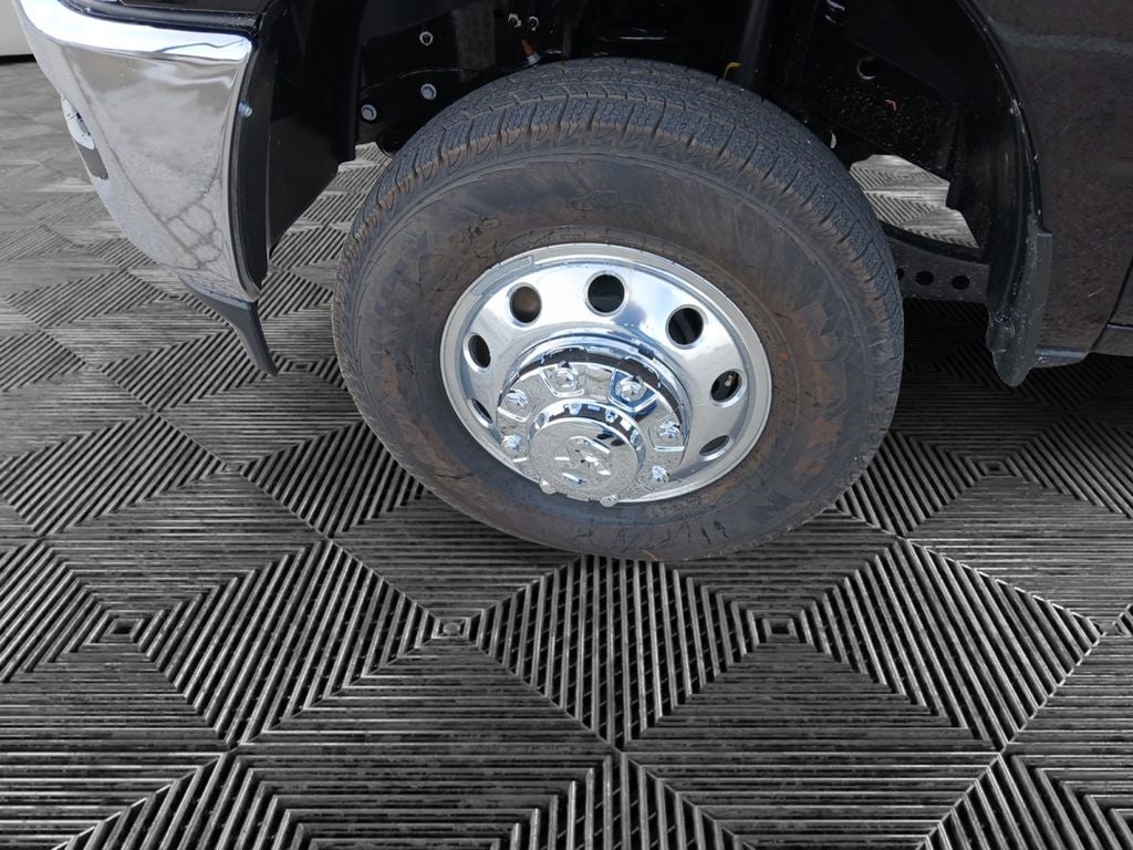 2025 RAM Ram 3500 Chassis Cab RAM 3500 TRADESMAN CREW CAB CHASSIS 4X4 60' CA