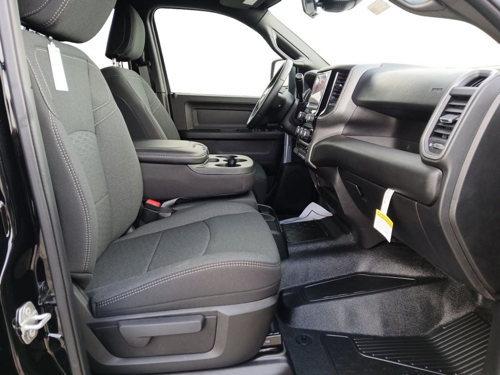 2025 RAM Ram 3500 Chassis Cab RAM 3500 TRADESMAN CREW CAB CHASSIS 4X4 60' CA