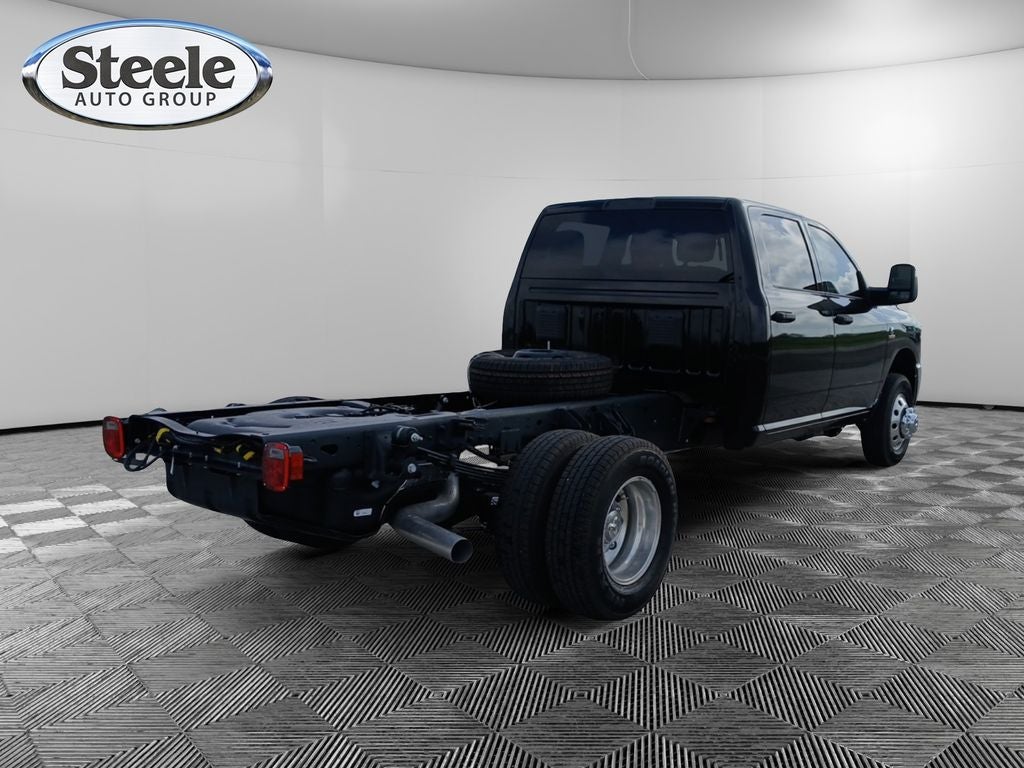 2025 RAM Ram 3500 Chassis Cab RAM 3500 TRADESMAN CREW CAB CHASSIS 4X4 60' CA