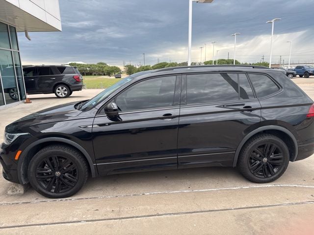 2022 Volkswagen Tiguan 2.0T SE R-Line Black