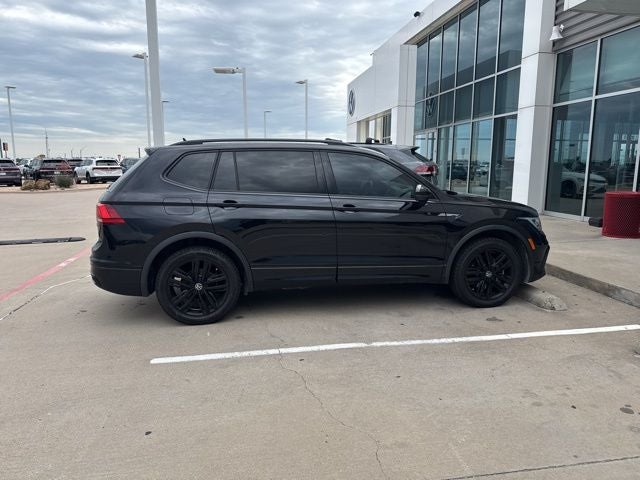 2022 Volkswagen Tiguan 2.0T SE R-Line Black