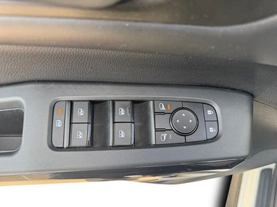 2023 Nissan Pathfinder SV