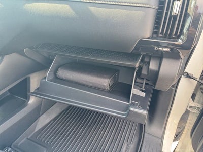 2023 Nissan Pathfinder SV