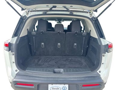 2023 Nissan Pathfinder SV