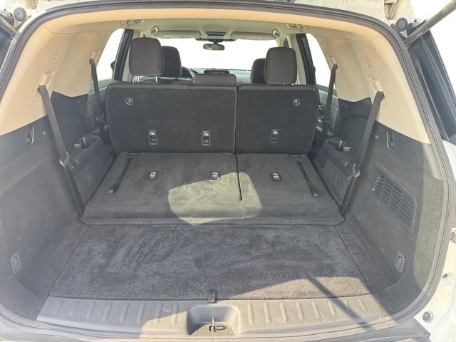 2023 Nissan Pathfinder SV