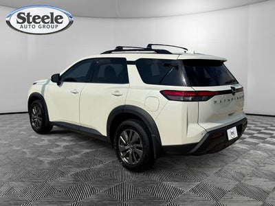 2023 Nissan Pathfinder SV