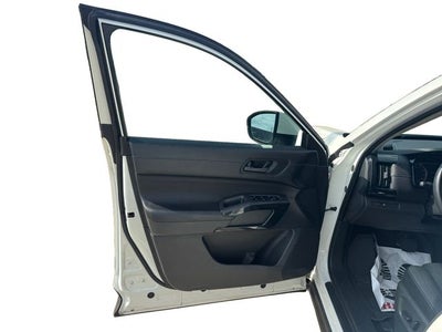 2023 Nissan Pathfinder SV